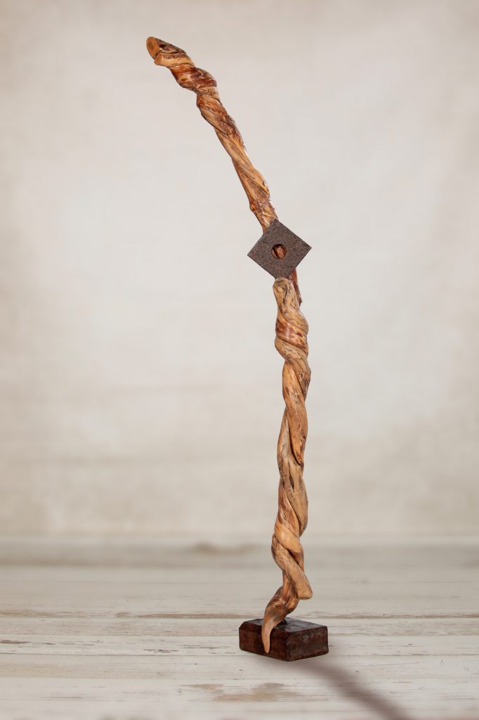 Die Gebogene 80cm hoch auf Metall